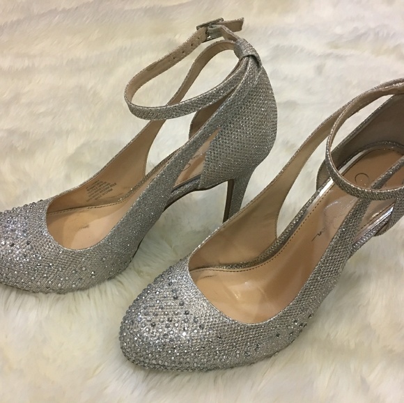 Jessica Simpson Heels - Picture 2 of 8